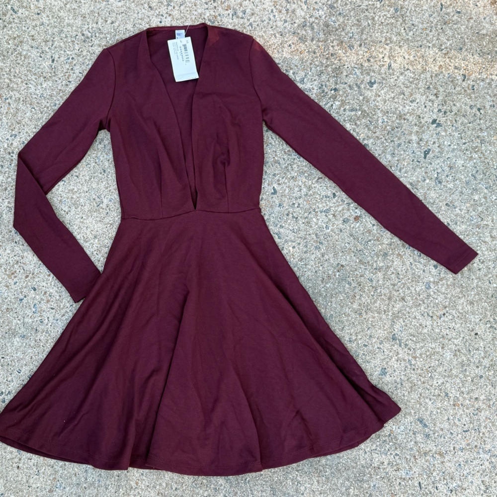 American Apparel Deep V Maroon Long Sleeve Dress - Size XS - NWT - Picture 9 of 16